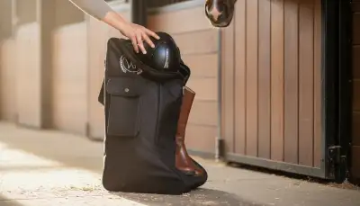 Clever Verstaut: Helm- und Stiefelbeutel